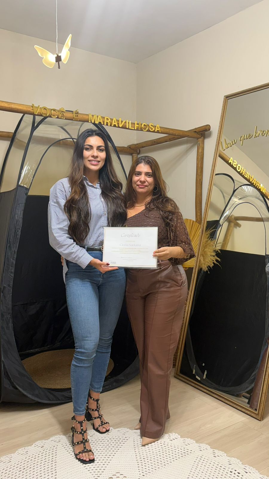 Entrega de certificado da mentoria Sol Raia